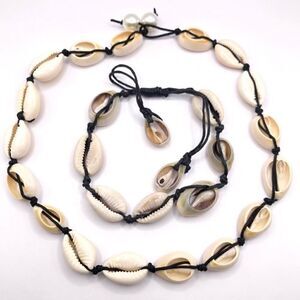Natural Corrie shell necklace and bracelet set